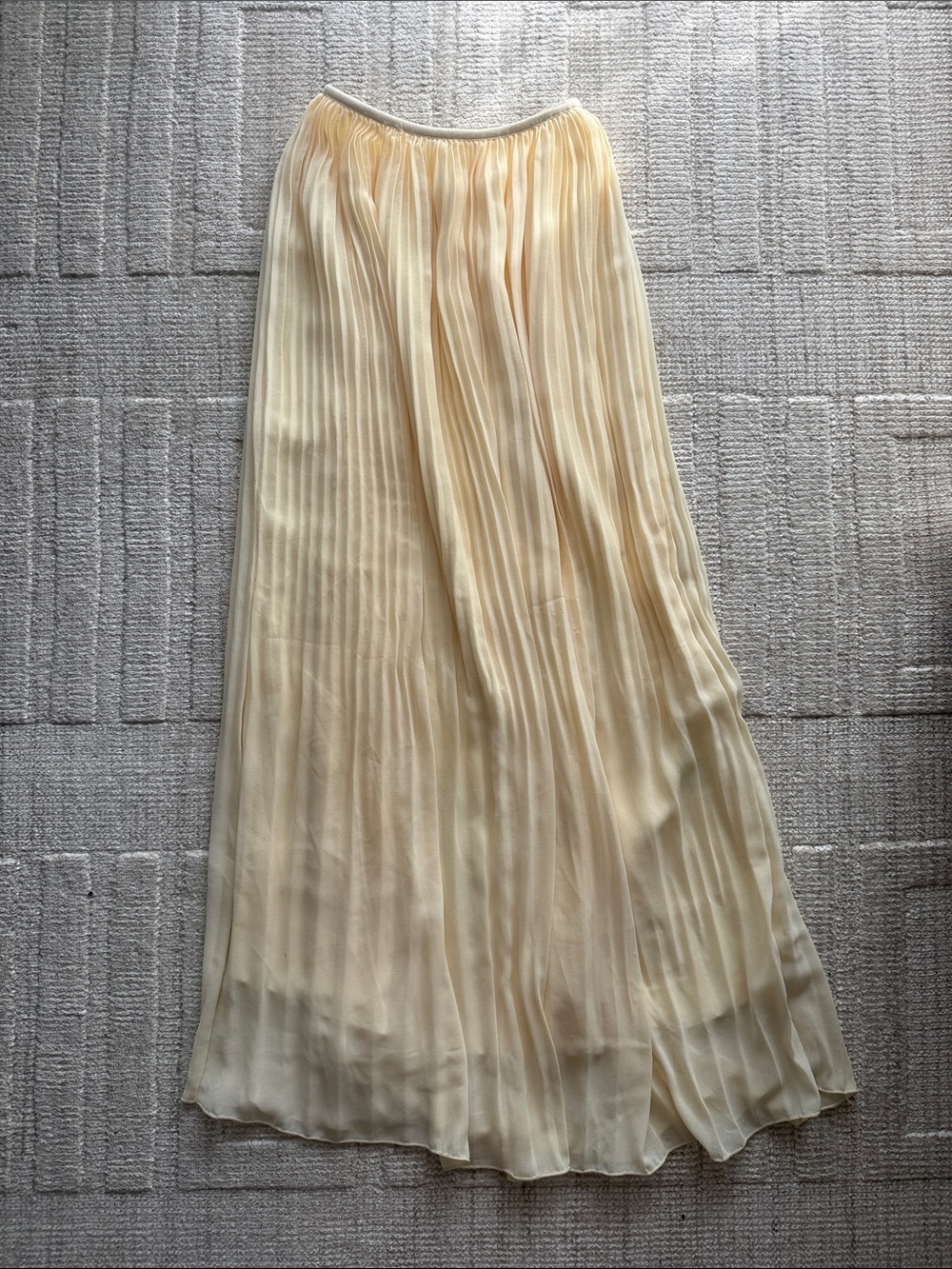 Flowing Yellow Cream Pleated Maxi Skirt with Elastic Waist